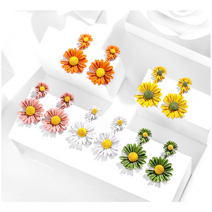 New Colorful Daisy Dangle Earrings for Woman Elegant Drop Earring Fashion Flower Earrings Wedding Jewelry