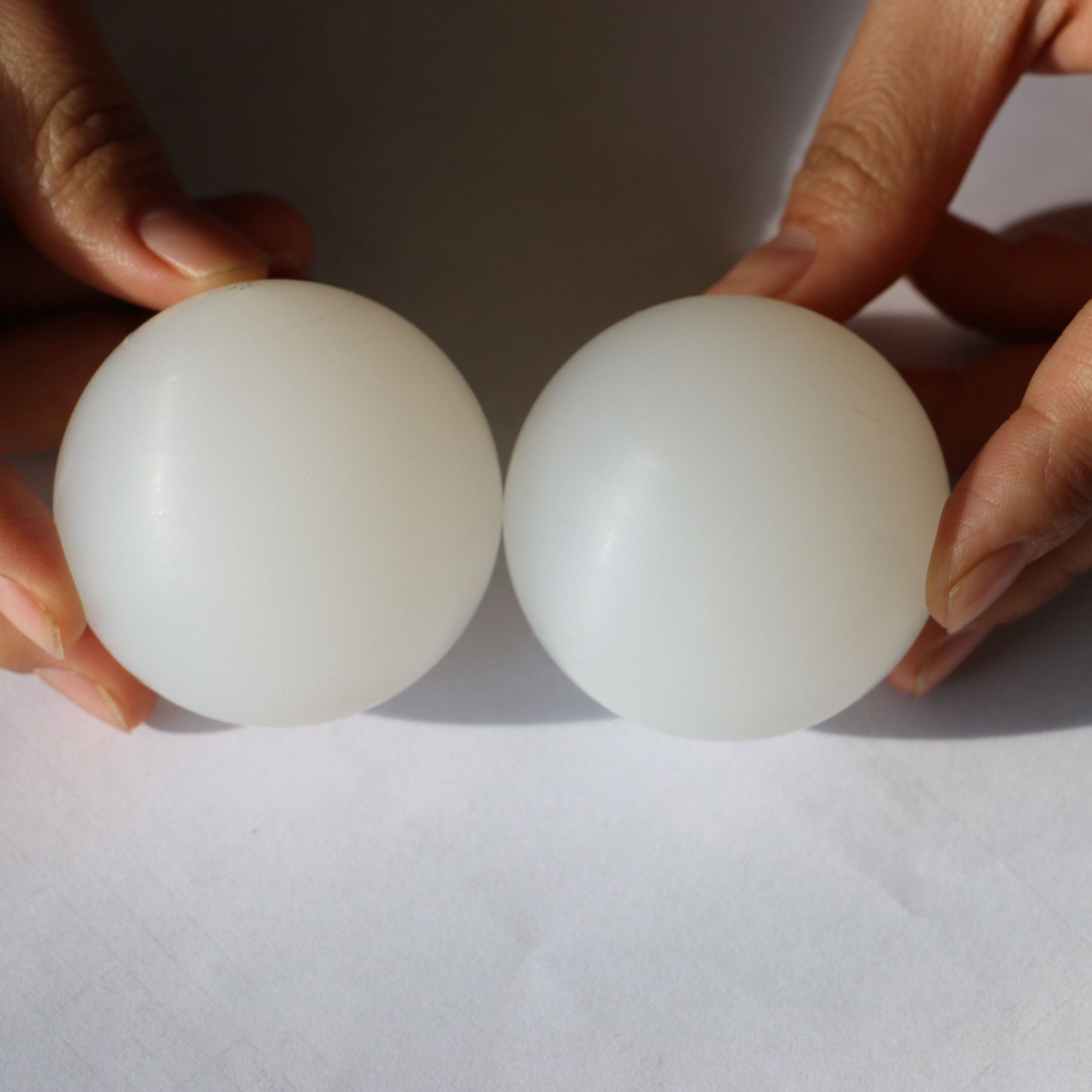 Professional custom 19mm PP PA POM PTFE plastic ball large solid sphere