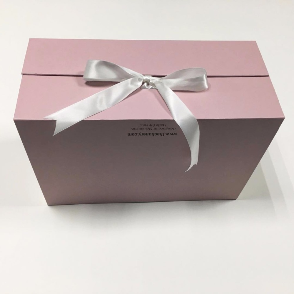 Custom white /pink folding paper luxury made box with ribbon packaging box custom logo gift