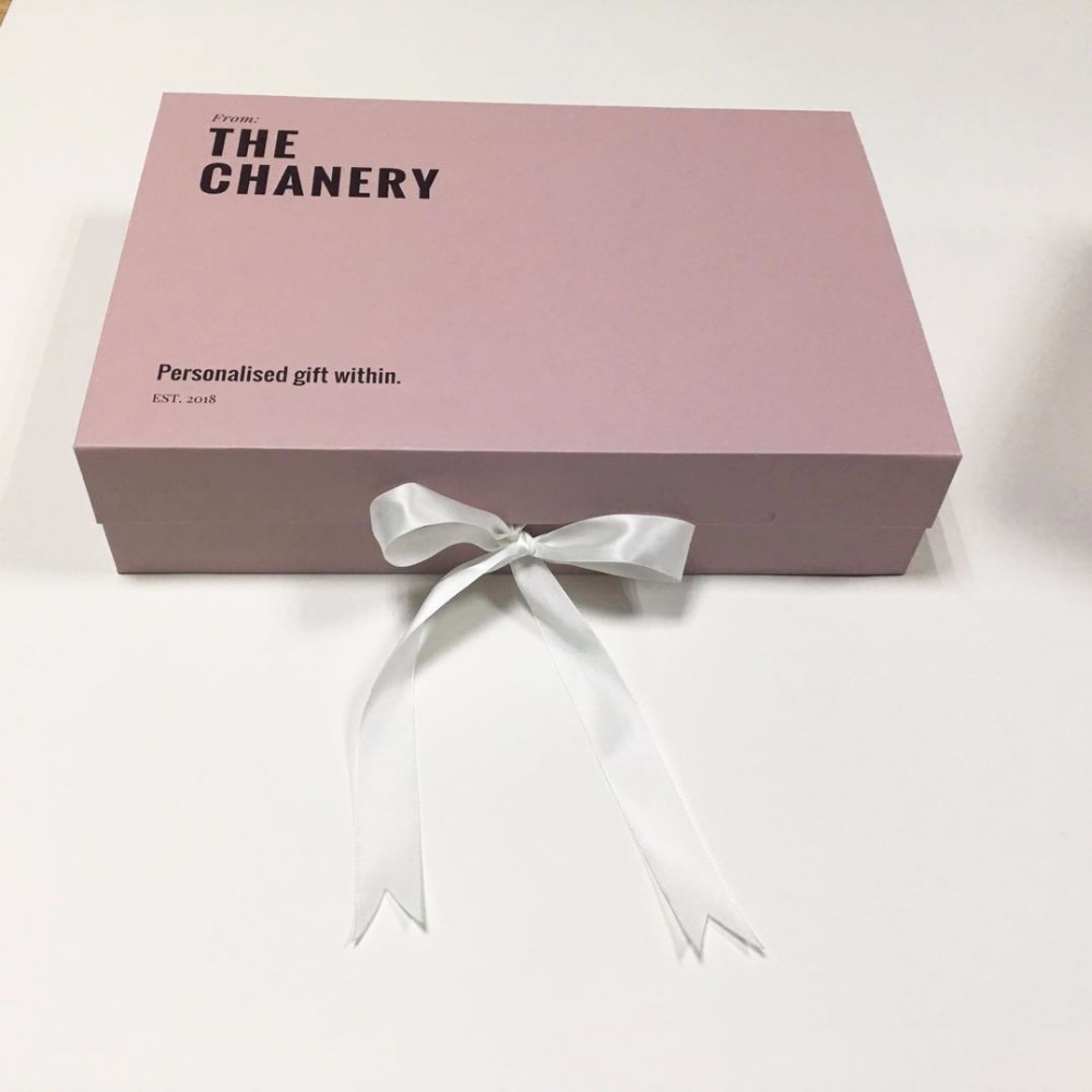 Custom white /pink folding paper luxury made box with ribbon packaging box custom logo gift