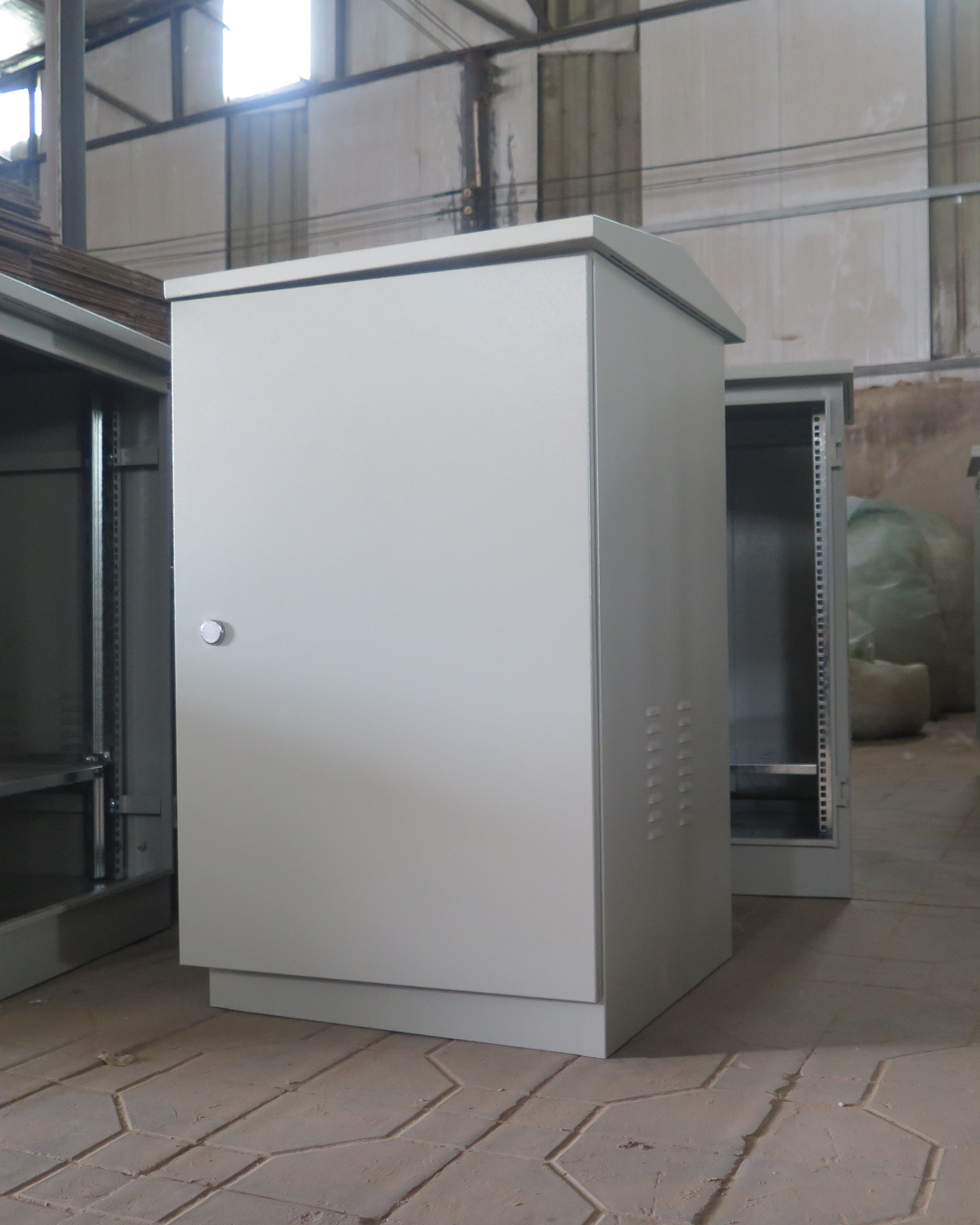 New Arrival Telecommunication Racks Outdoor Telecom Cabinet Ip55 Ip65 19 Inch Cabinet Server  With Air Conditioner