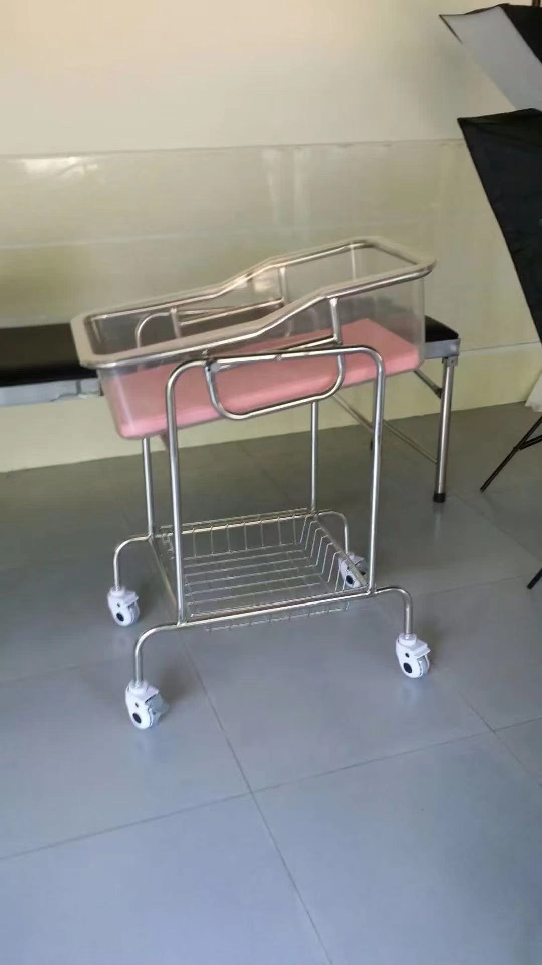 Hospital new-born baby Cribs stainless steel Baby Bed Bassinet hydraulic infant cot bed transparent cot crib baby bed cart