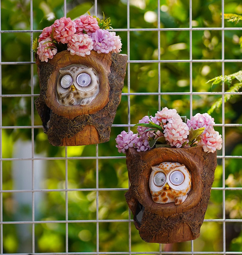 Creative wall hanging flowerpot Cartoon cute owl Solar light decoration garden fence flowerpot garden decoration