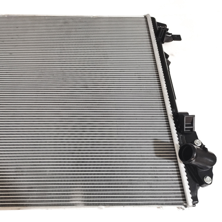 68314786AC Factory Wholesale Car Aluminum Radiator For Chrysler Jeep Wrangler