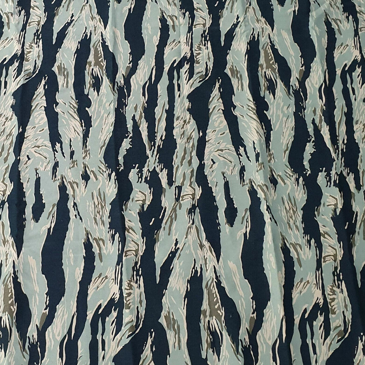 Yilong Fabric Factory Twill Style TC Polyester Cotton Water ABU Tiger Stripe Camouflage Fabric For Milispec Uniform