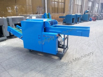 Cutting machine for cutting cotton / textile / jute / waste clothes