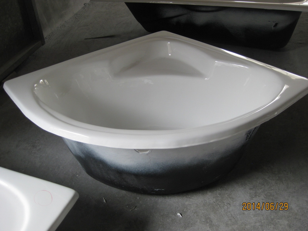 Cast iron enameled triangle bathtub drop-in porcelain bathtub in sector shape elegant design comfortable tub