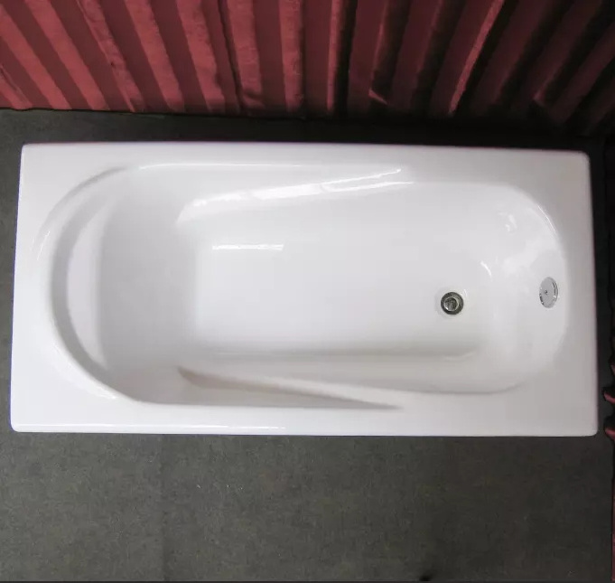 Factory directly supply cast iron bathtub porcelain bath built-in ceramic soaking bath with size 1500/1600/1700 mm