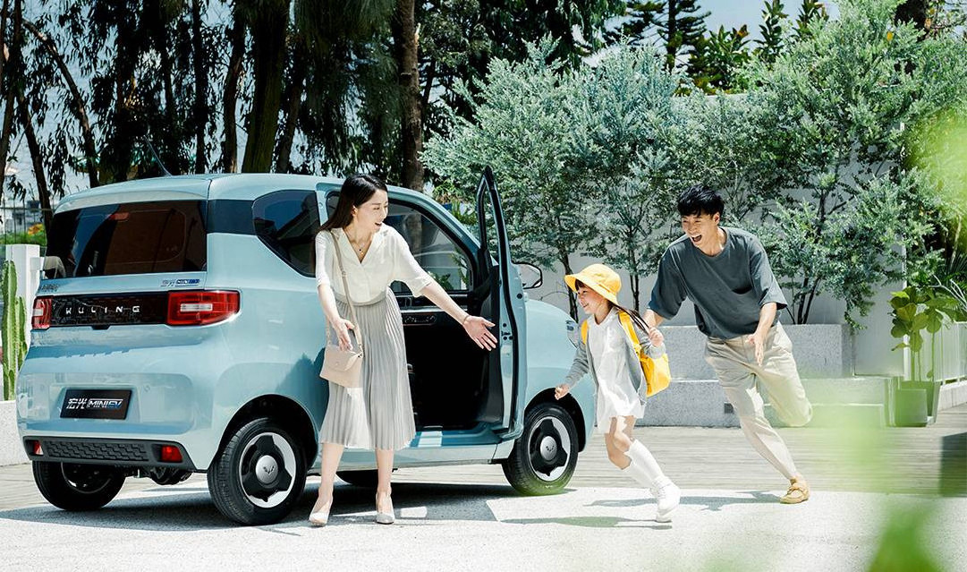 Wuling Hongguang MINI EV New Energy Electric 2-door Car Small Cheap Personal Pure Electric Car Made in China