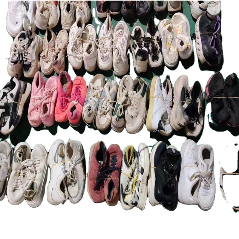 China Wholesale Mixed Used Sneakers Shoes Second Hand Men Fashion Sport Shoes in Stock