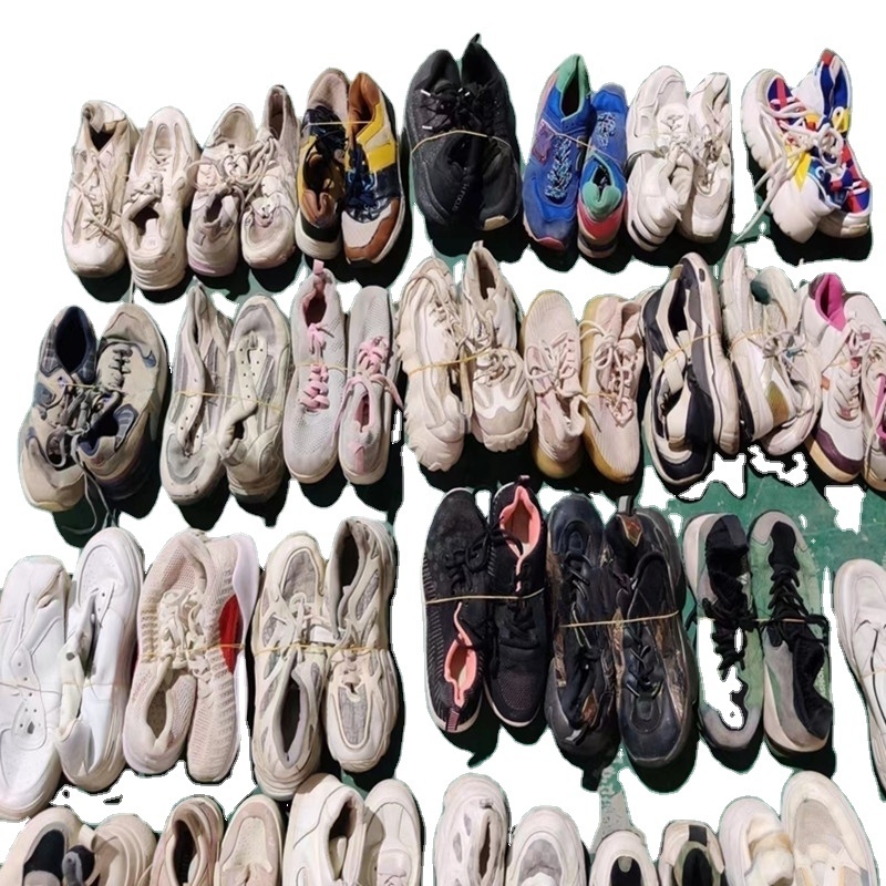 China Wholesale Mixed Used Sneakers Shoes Second Hand Men Fashion Sport Shoes in Stock