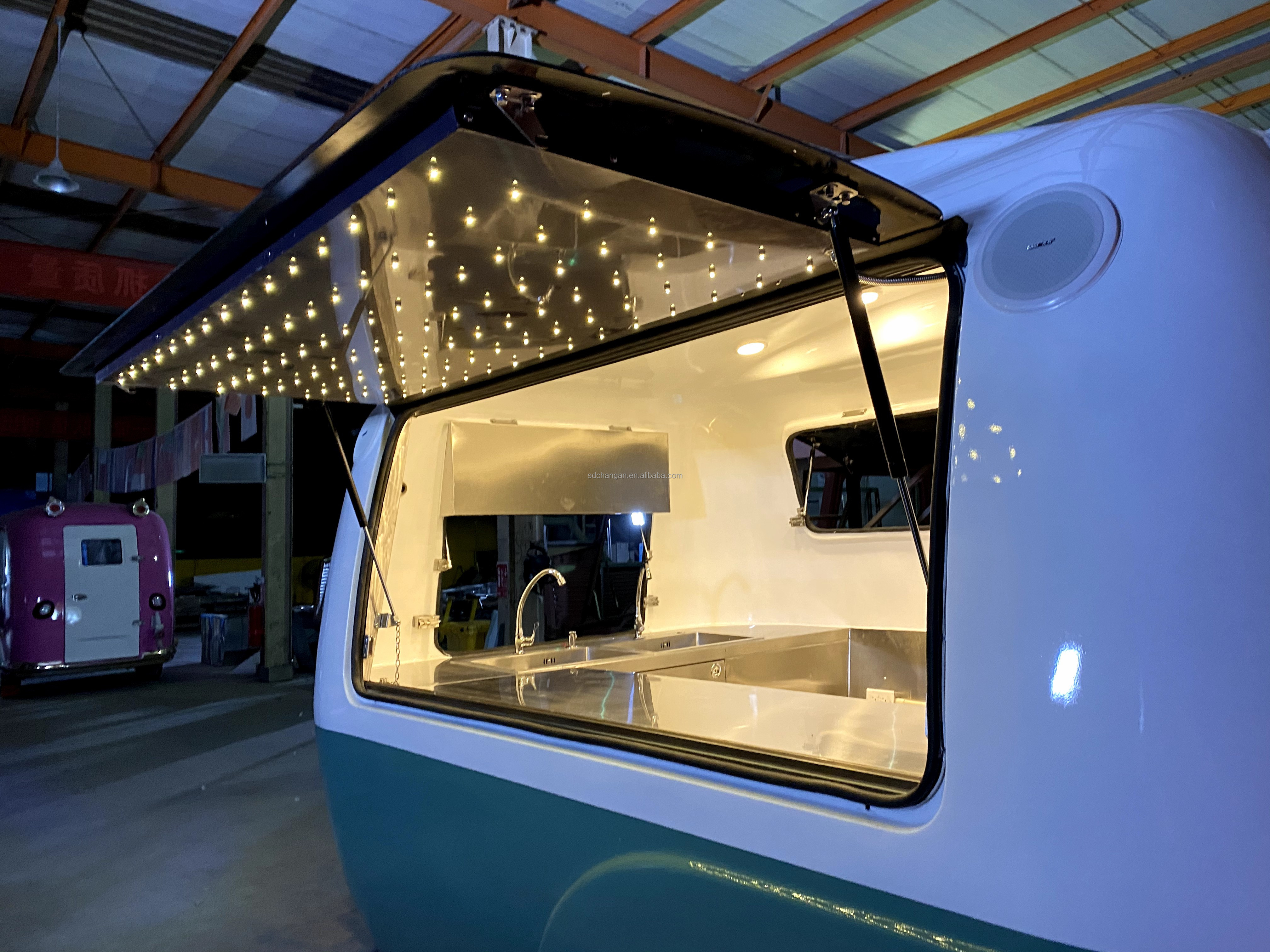 LED Lights Electric Motor Used Restaurant Equipment Boler Food Caravan with Kitchen Truck Street Mobile Restaurant Fruit Truck