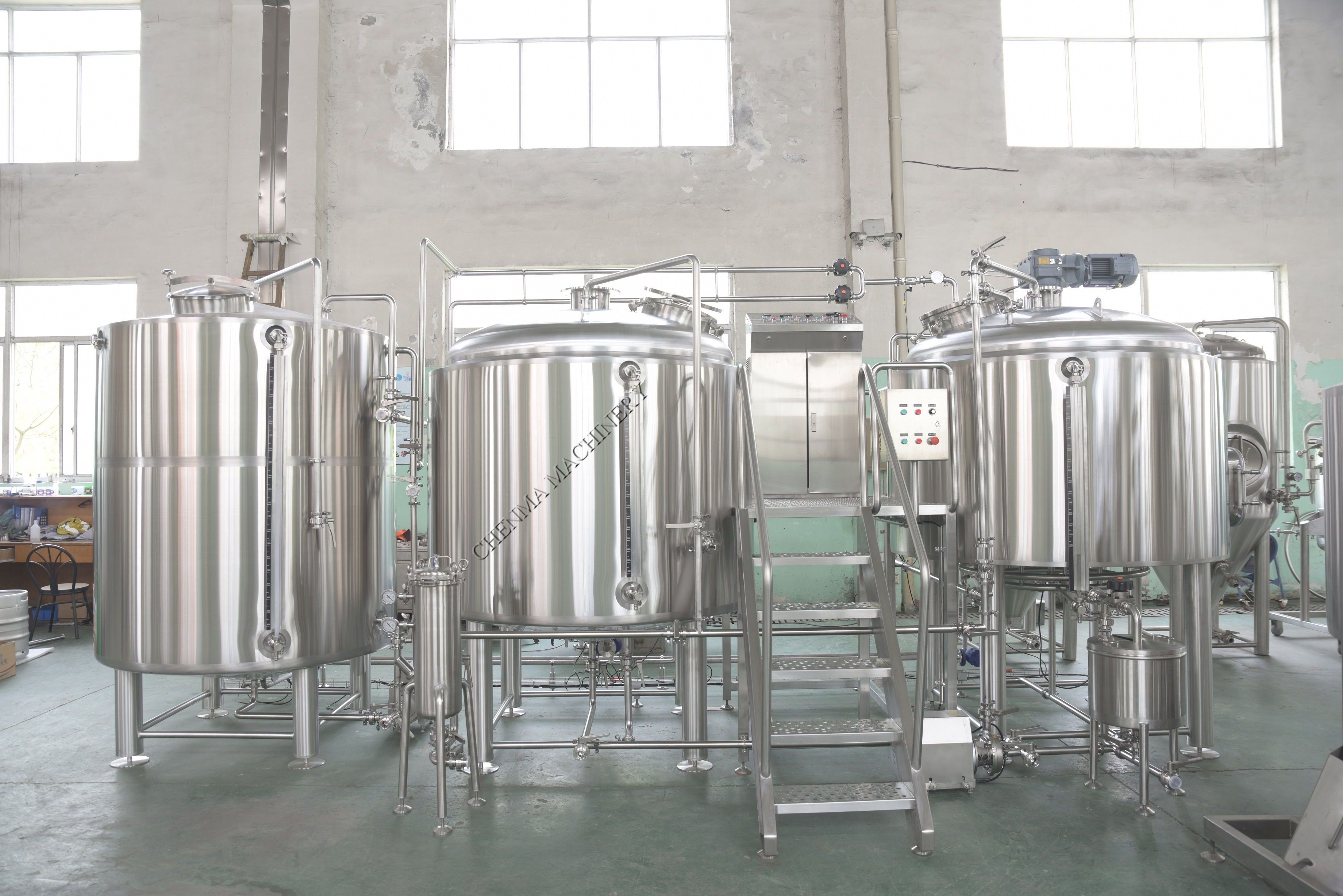 Craft Beer Brewing Equipment Stainless Steel Conical Fermenters Horizontal Serving Tanks Industrial Fermentation Brewhouse Beer