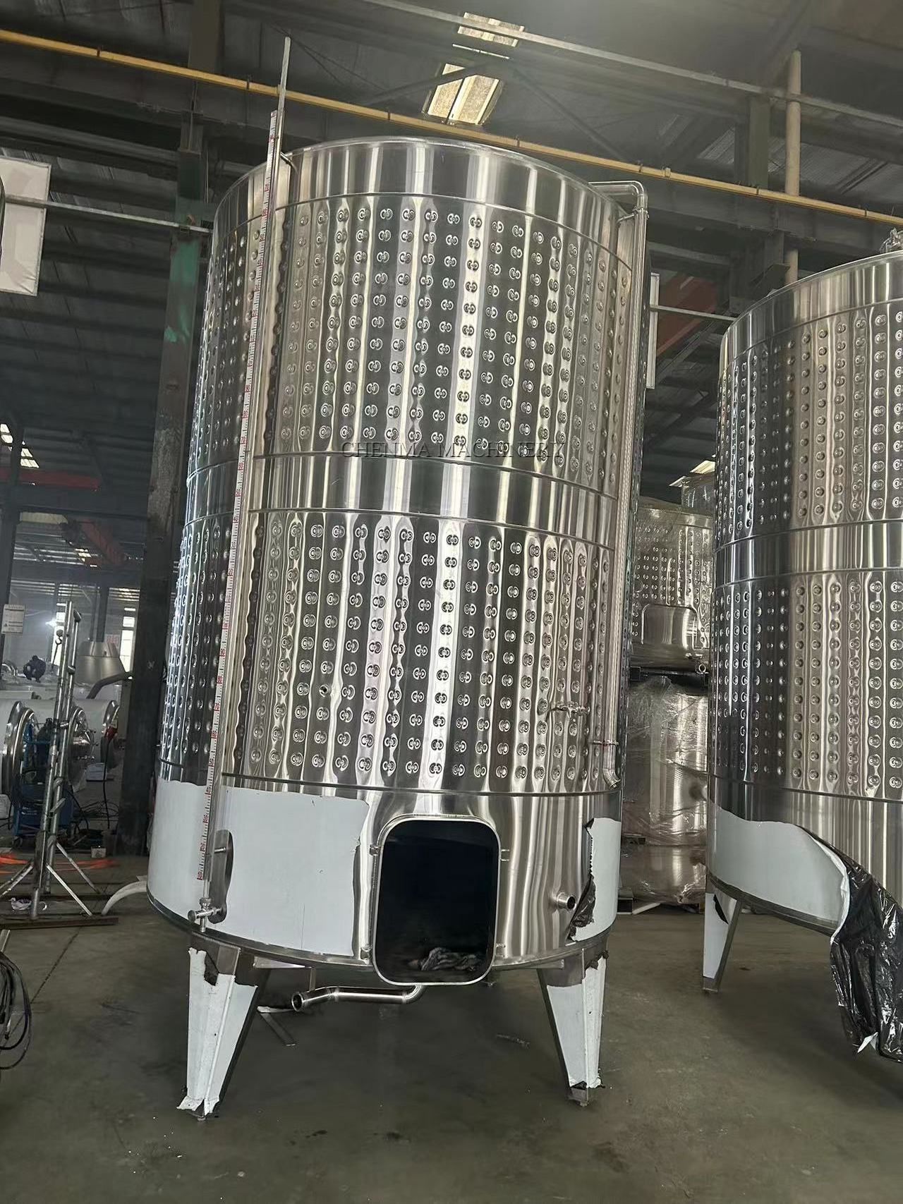 1000L 2000L 3000L 5000L 10000L  Commercial Wine Making Equipment Wine Fermentation Tanks Wine Storage Tank For Winerys