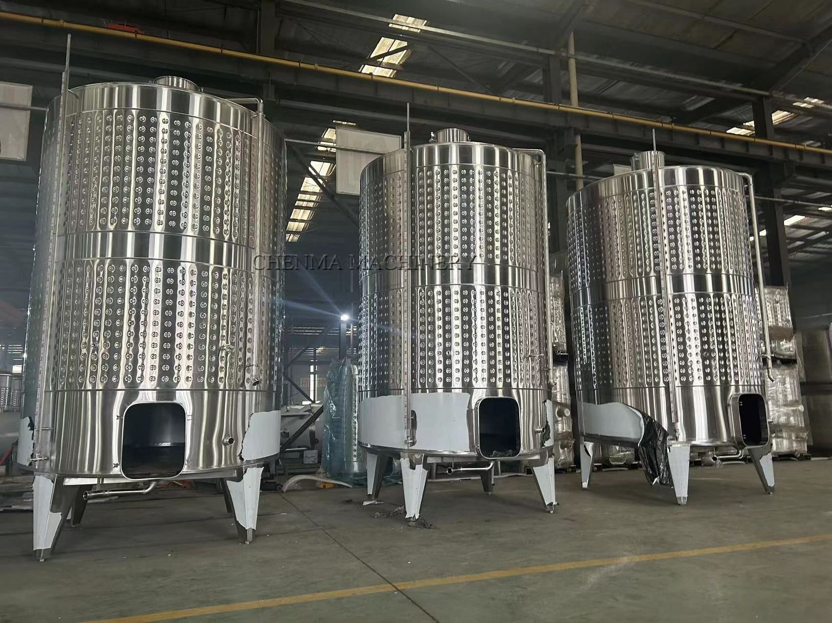 1000L 2000L 3000L 5000L 10000L  Commercial Wine Making Equipment Wine Fermentation Tanks Wine Storage Tank For Winerys