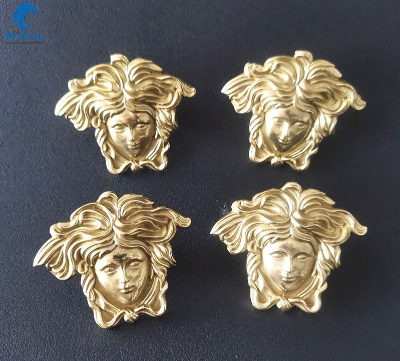 China Bulk Gold Medusa Drawer Knobs for Furniture