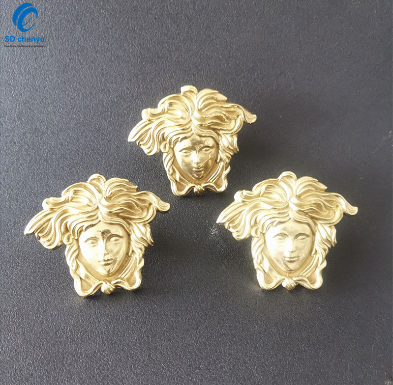 China Bulk Gold Medusa Drawer Knobs for Furniture