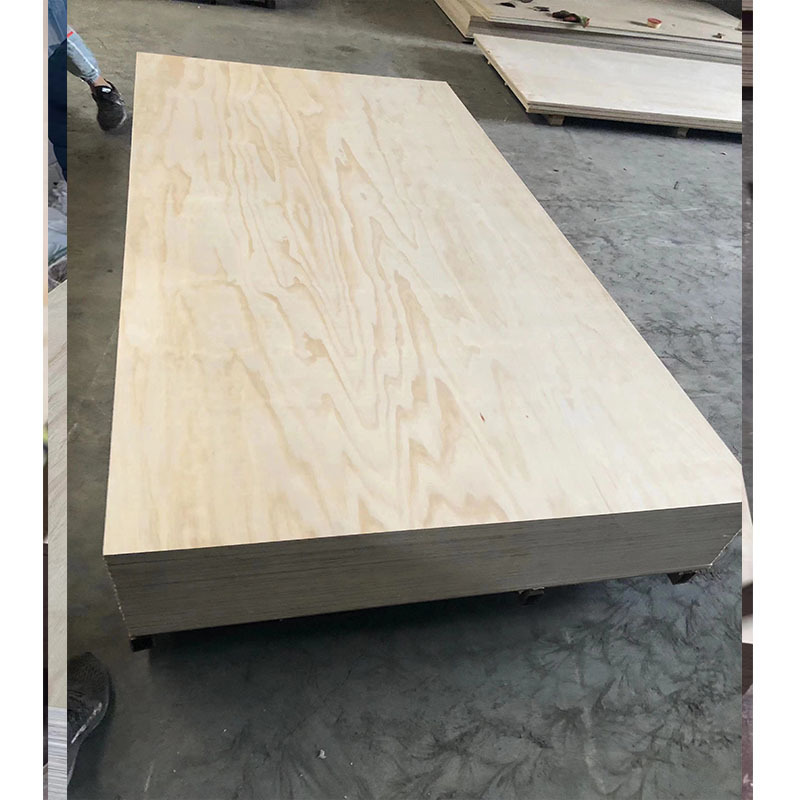 Linyi New Style 18mm Bintangor / Okoume/pine Wood Veneer Faced Plywood Commercial Plywood