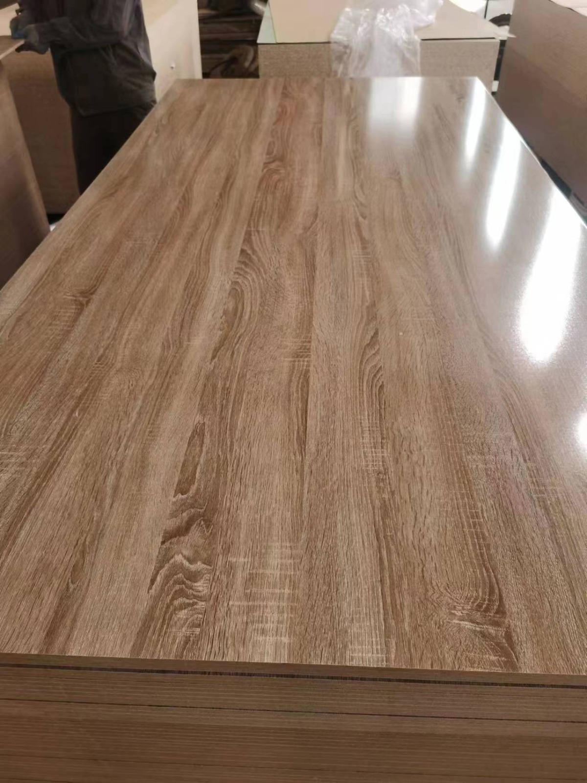 Manufacturer made 4x8 melamine warm white wood grain veneer MDF board waterproof furniture MDF/HDF board