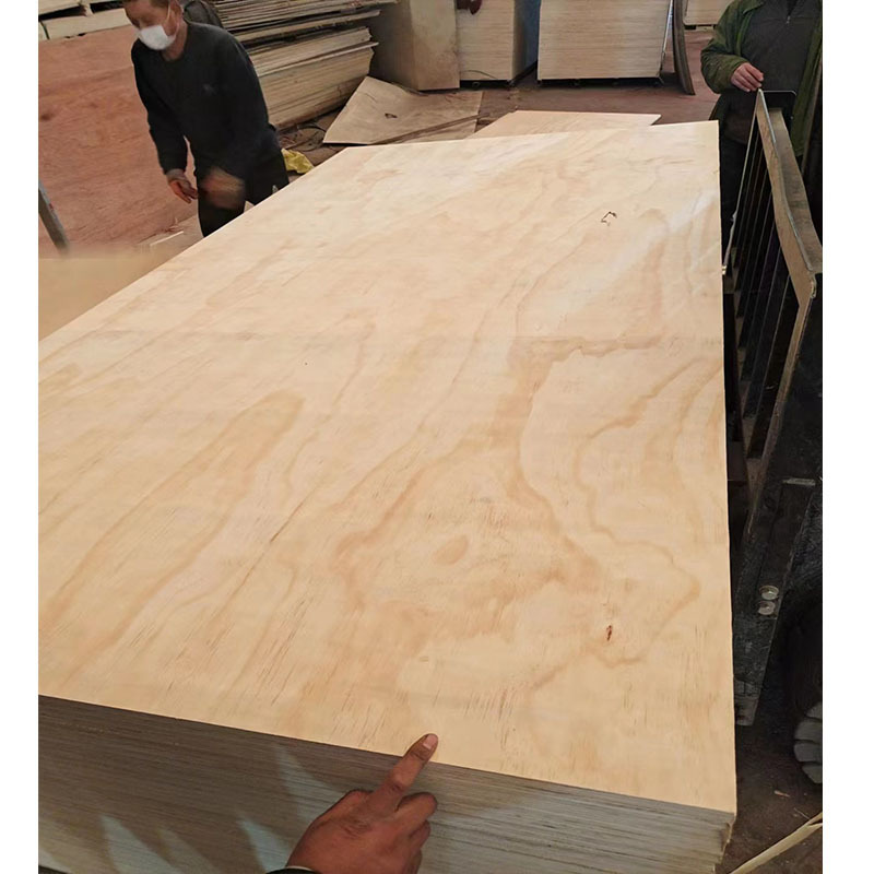 Linyi New Style 18mm Bintangor / Okoume/pine Wood Veneer Faced Plywood Commercial Plywood