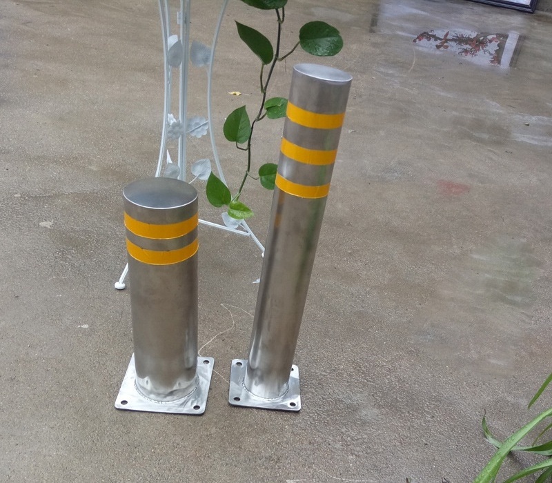 Factory price 304 stainless steel thickened column bollard anti-collision column fixed road pile