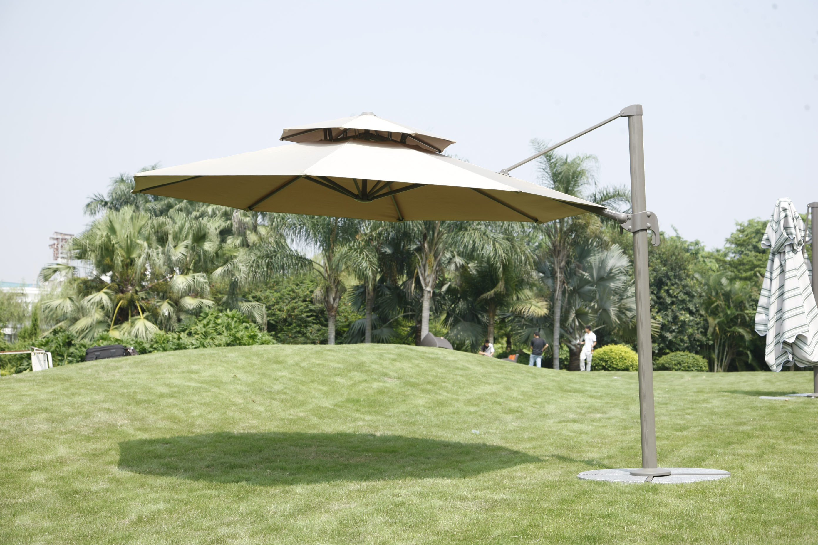 Discount Stylish Outdoor furniture Garden Umbrella stainless steel strong aluminum umbrella