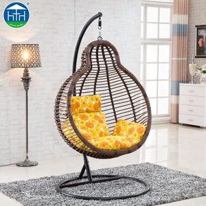 Hotsale outdoor or indoor swing chair wicker porch patio furniture PE rattan egg swing hanging chair