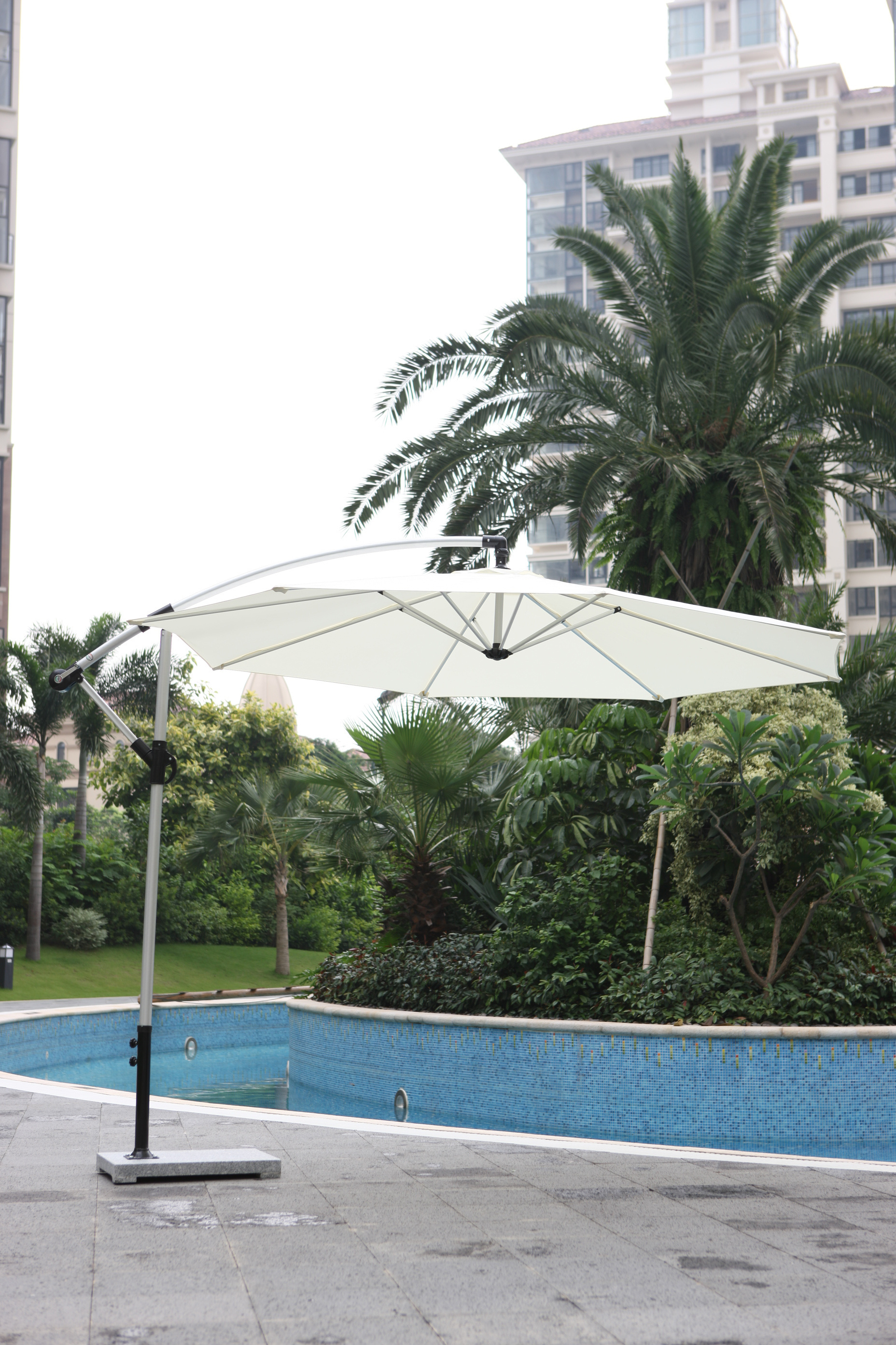 Discount Stylish Outdoor furniture Garden Umbrella stainless steel strong aluminum umbrella