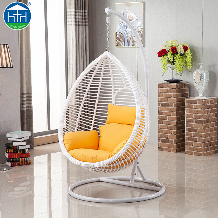 Modern Italian Wicker Rattan Hanging Egg Chair Wholesale Sunroom Outdoor Furniture for Patio Park or Indoor Use