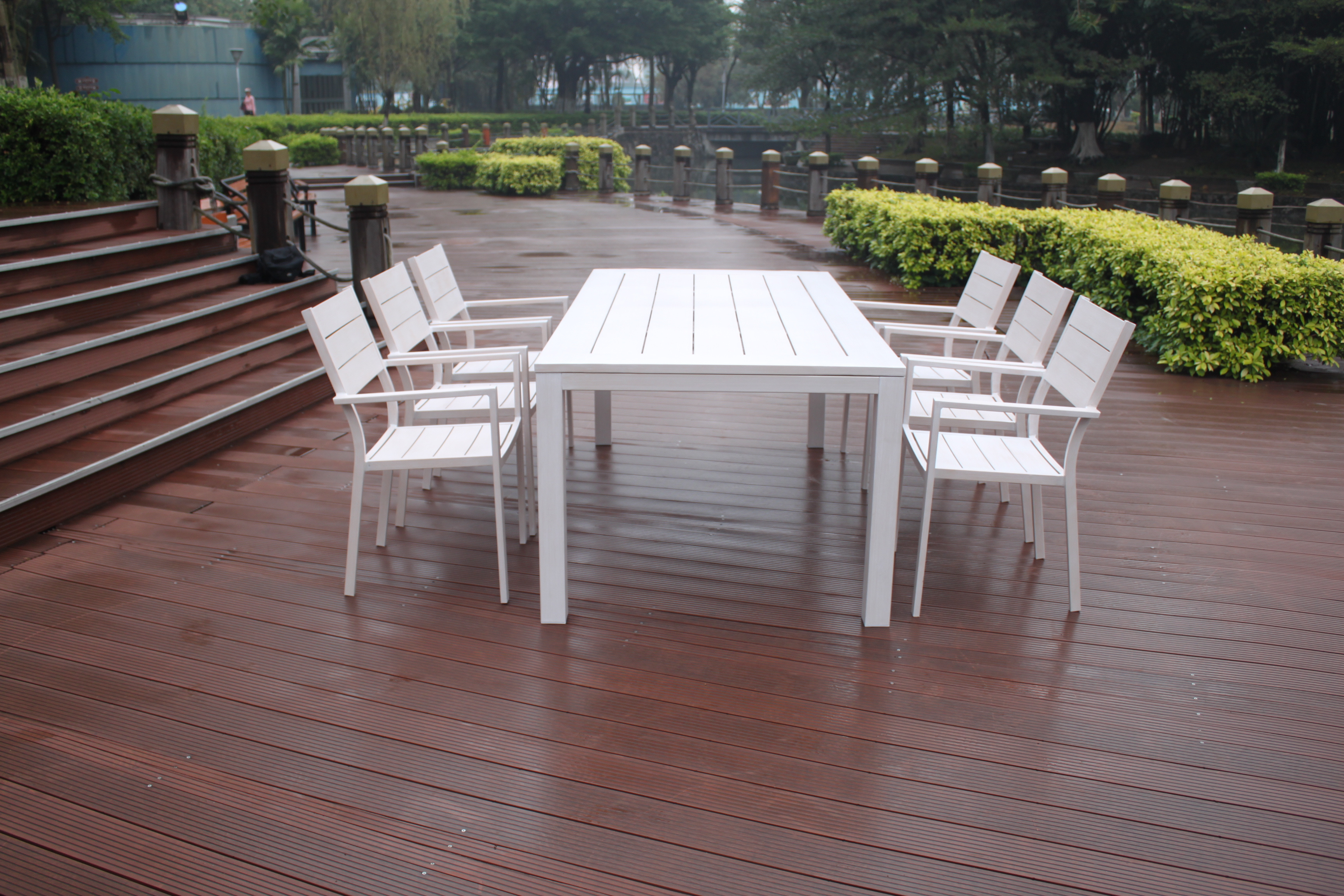 New Design Wood Shape Outdoor Table Top Dinning Table and Chair Set for Restaurant Furniture for Outdoor Dining