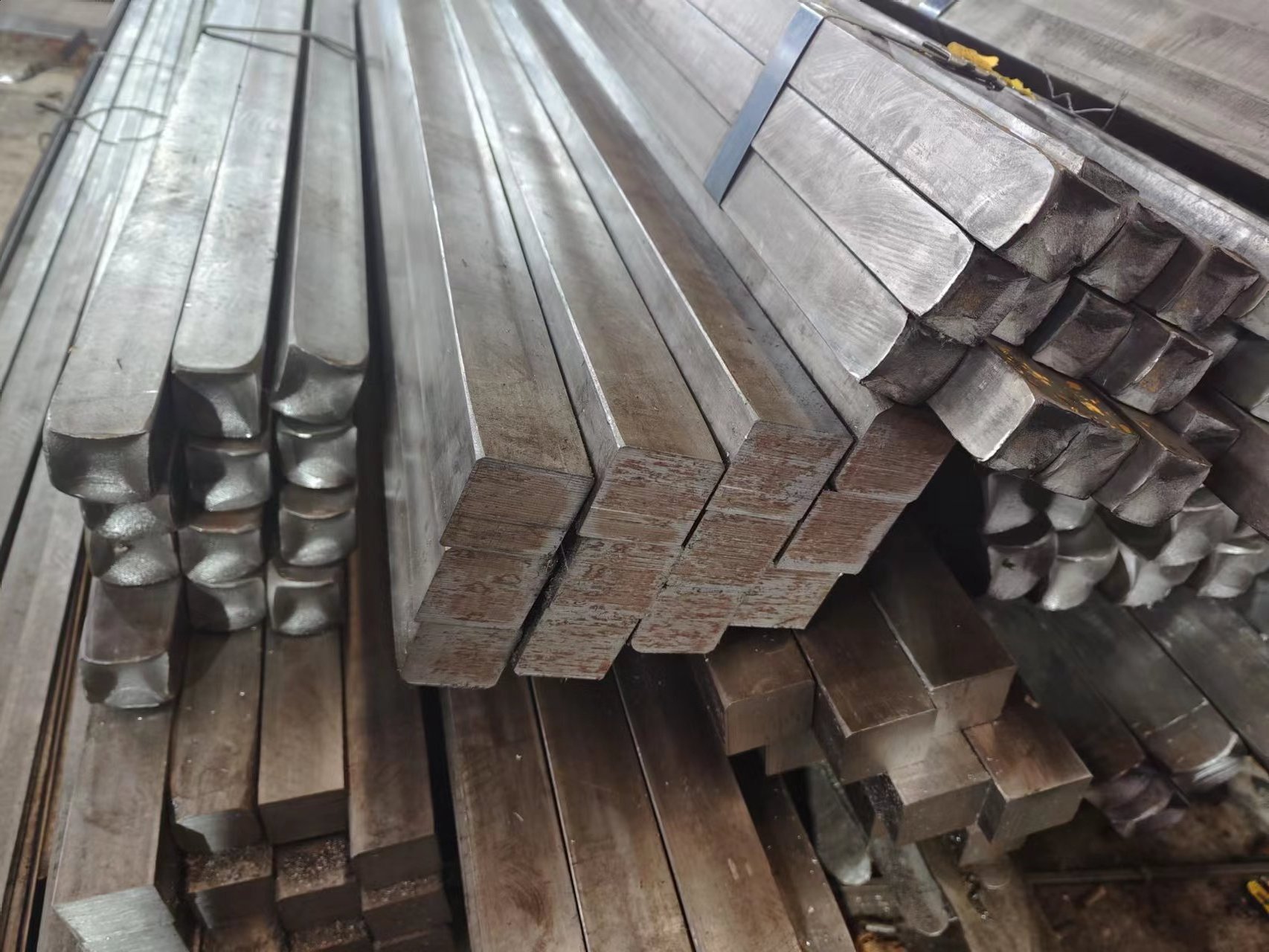 Factory Price Square Carbon Steel Bars 303 304 304f 316f 316 Stainless Steel Square Bar