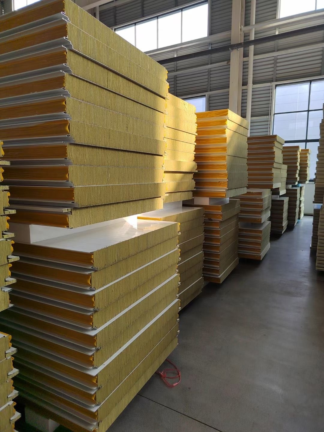 rock wool insulated gypsum partition wall rock wool fiber for friction material Fireproof Composite Panel Sandwich Roof Panel