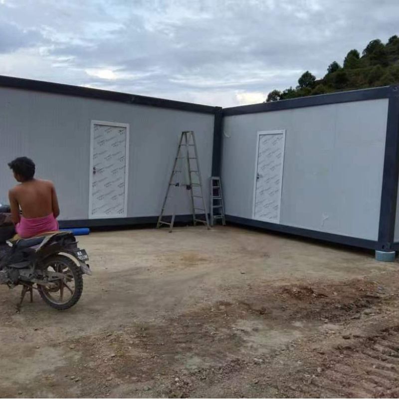 20 feet container porta cabin competitive price 80x80 square shower cabin