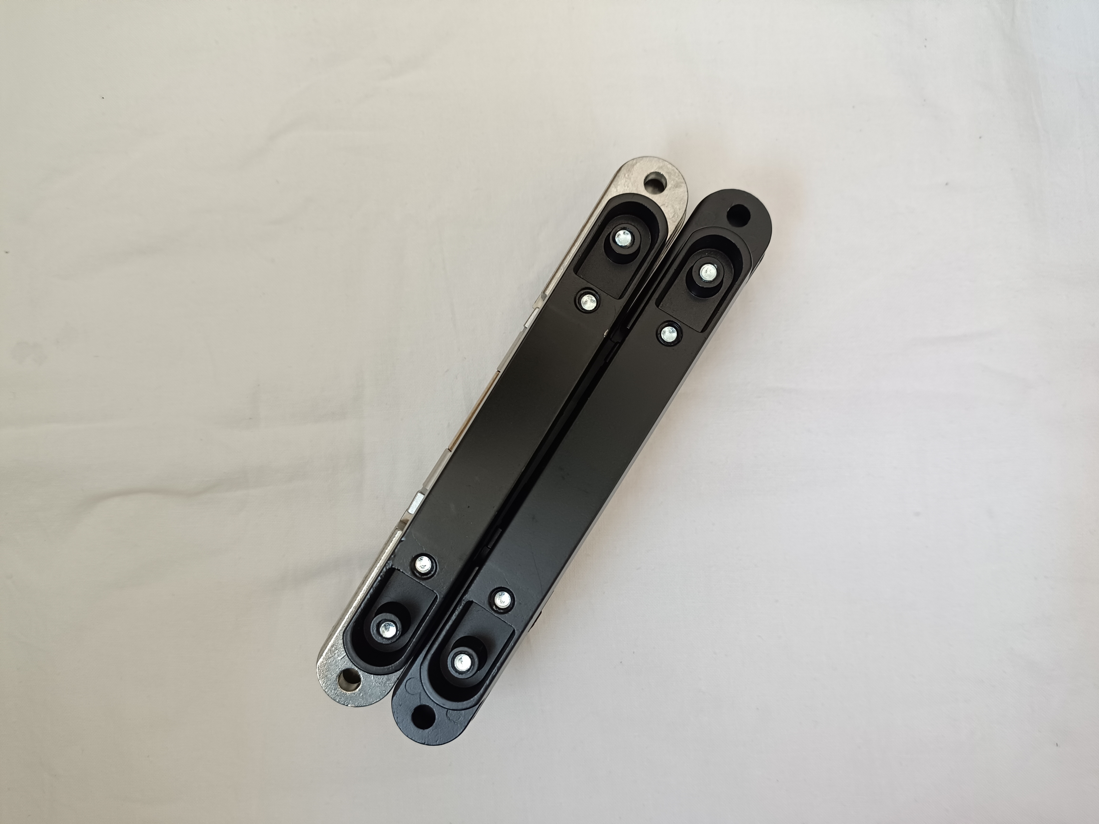 Hidden hinge 180 degree swing hinge 6 inches made of zinc alloy embryo and aluminum alloy core