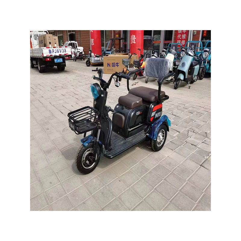 Suitable for family use space is larger and more stable suitable for three three-wheeled electric motor recreational vehicles