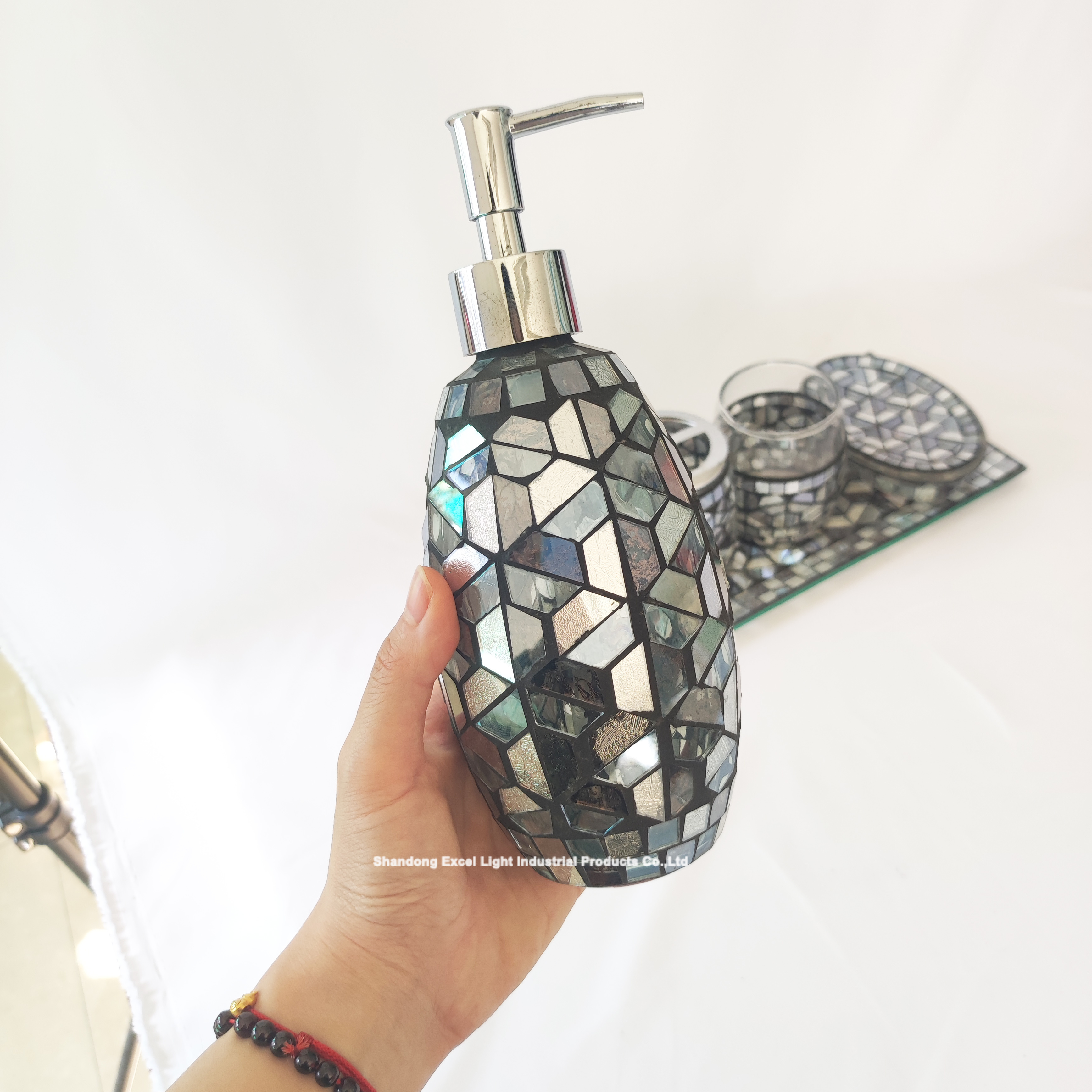 Factory Hand Made Silver Mosaic Bathroom Accessories Set Modern Style For Bathroom Decoration