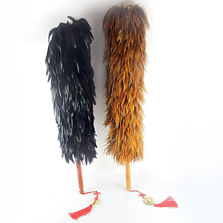 Wholesale high quality Long Wooden Handle Natural  Rooster Coque Saddle Feather Duster For Home Cleaning