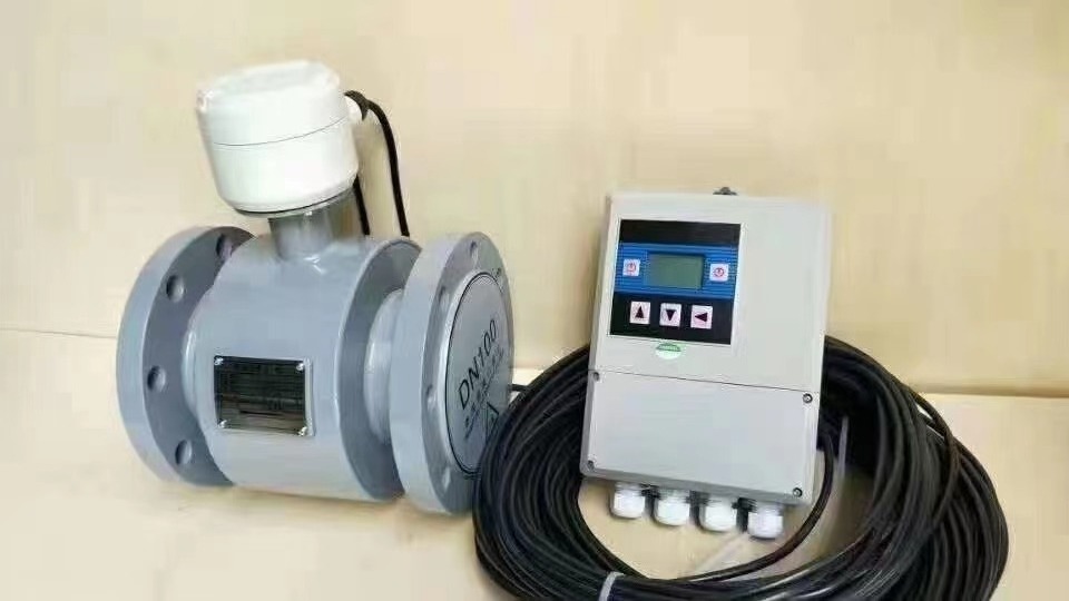 RS485 Electromagnetic Magnetic Flowmeter 2 4 8 Inch Pipeline Liquid Oil Sewage Split Digital Water Flow Meter