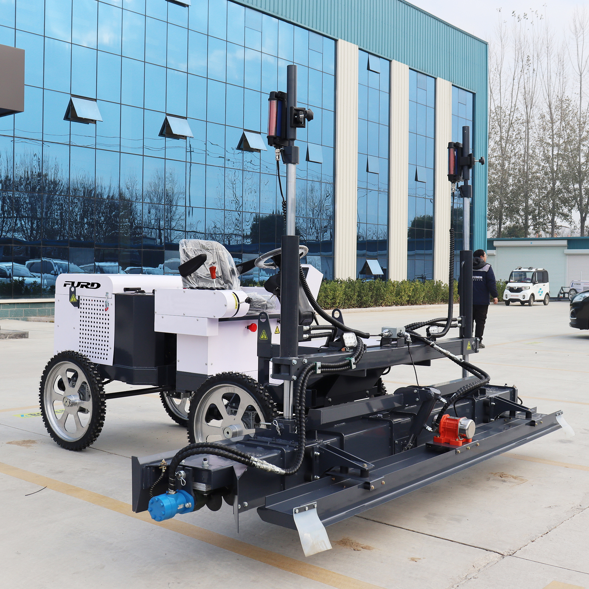 Concrete Vibratory Leveling and Paver Ride-on Asphalt Laser Leveling and Paver High-efficiency Concrete Laser Screed