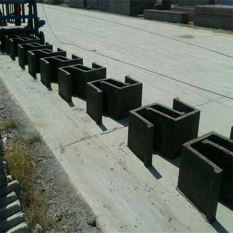 External Sliding Form Hydraulic U-Shaped Groove Forming And Prefabrication Concrete Block Equipment