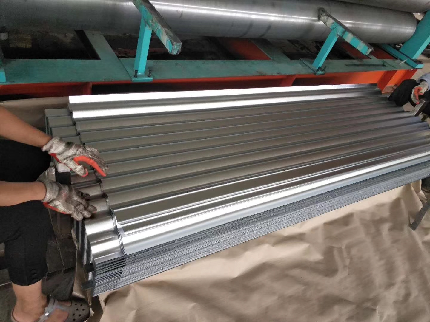 Hot Sale 0.5 Mm Ibr Sheeting 28 Gauge Galvanized Roof Steel Sheets Aluminium Profile Sheet Roofing