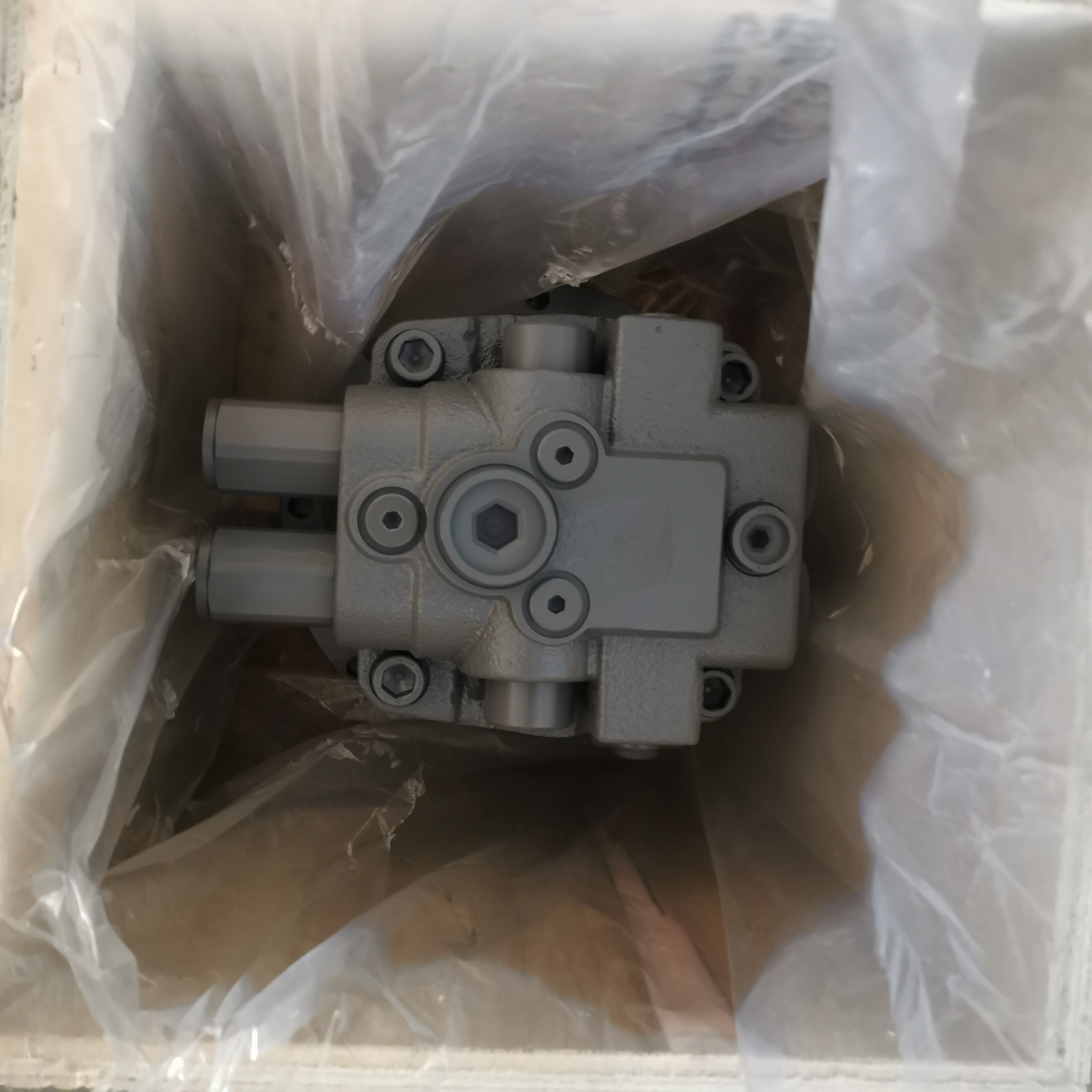 For Case CX130B Excavator Swing Drive LJ016070 CX130B Swing Motor