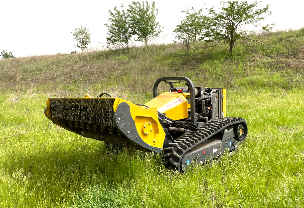 Smart tiger RC steep slope lawn mower