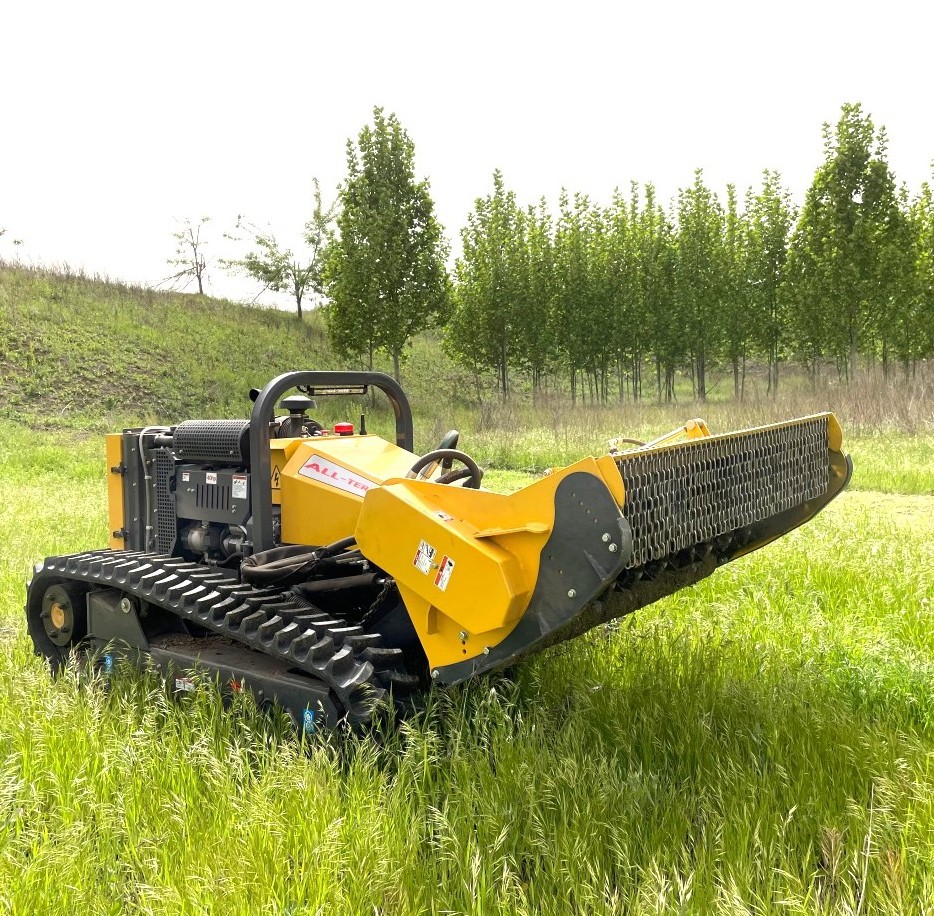 Smart tiger RC steep slope lawn mower