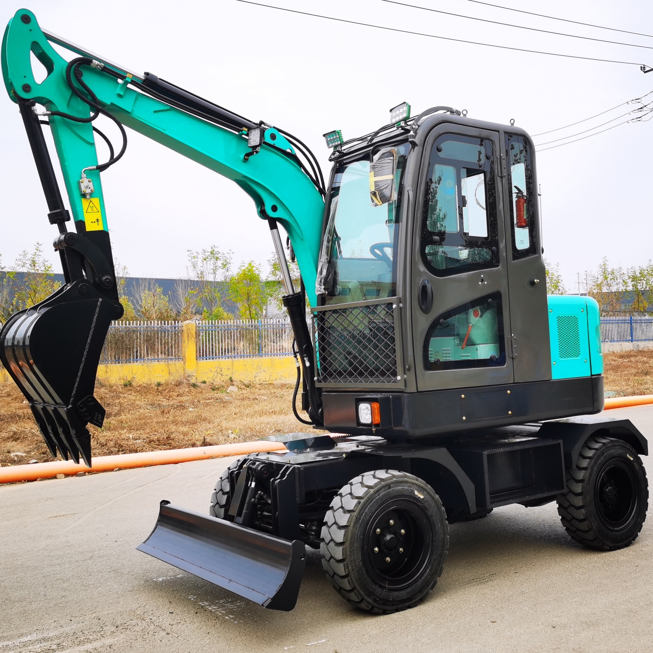 HH40 37kw diesel mini wheel digging machine 4 ton excavator for sale