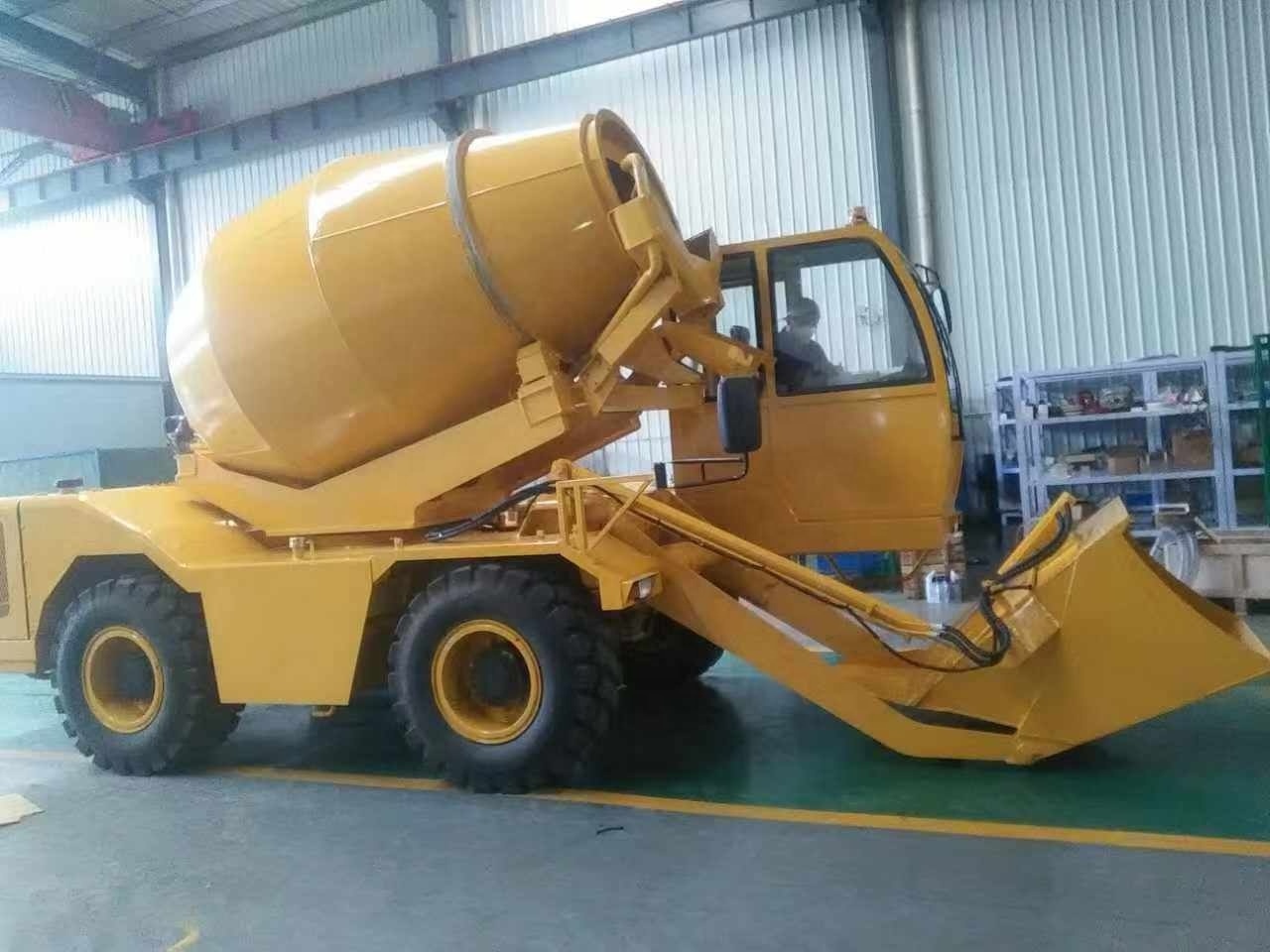 factory price 6CBM Capacity self-loading concrete mixer truck for sale