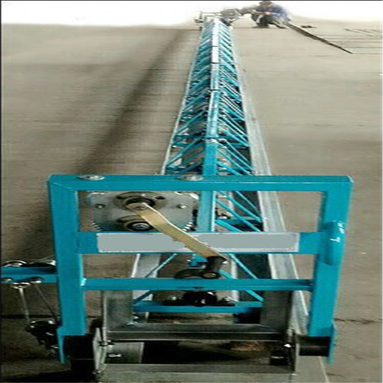 The cement is smooth Roller burnishing concrete truss screed