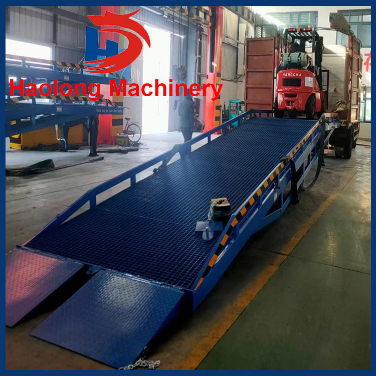 Mobile hydraulic container loading and unloading bridge Container loading and unloading rack Load 10 tons Forklift ramp