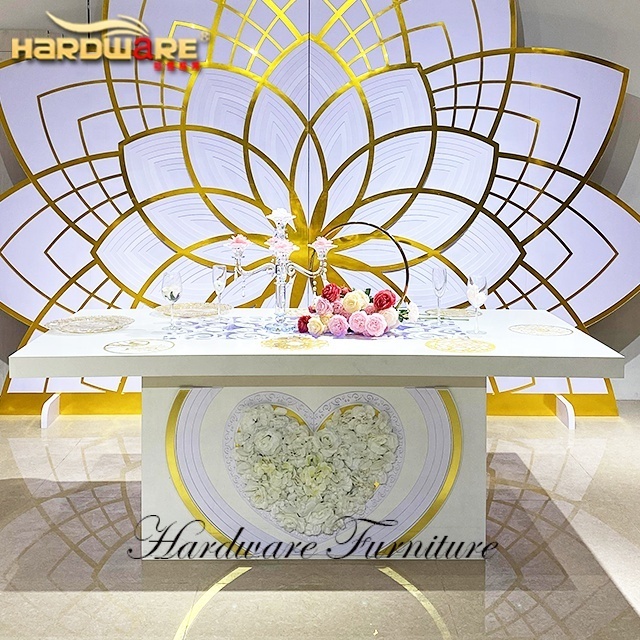 Heart shape cake display center stage table set wood love table wedding