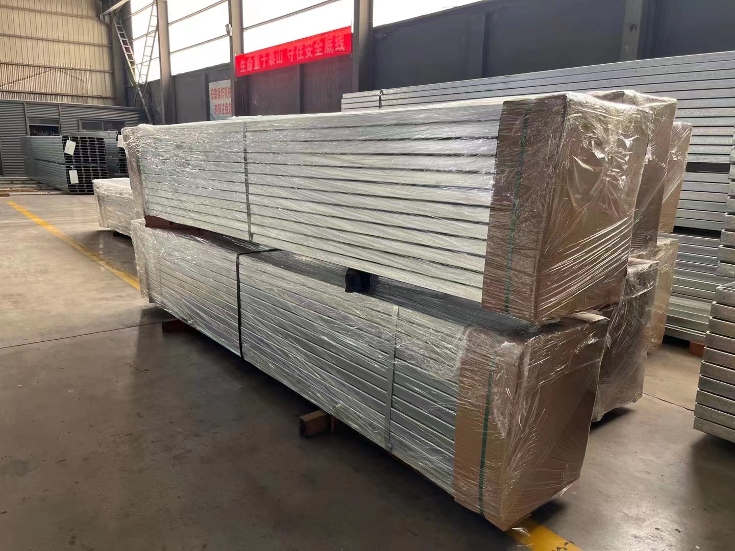 Q235  materials c purlins steel Structure channel  roof channels construction materials for House